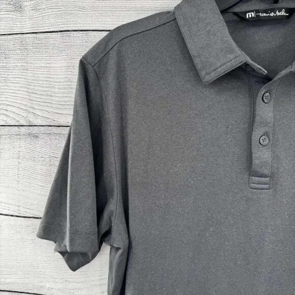 Travis Mathew Golf Polo Shirt Mens Size Medium Gray Short Sleeve Polyester‎ Logo